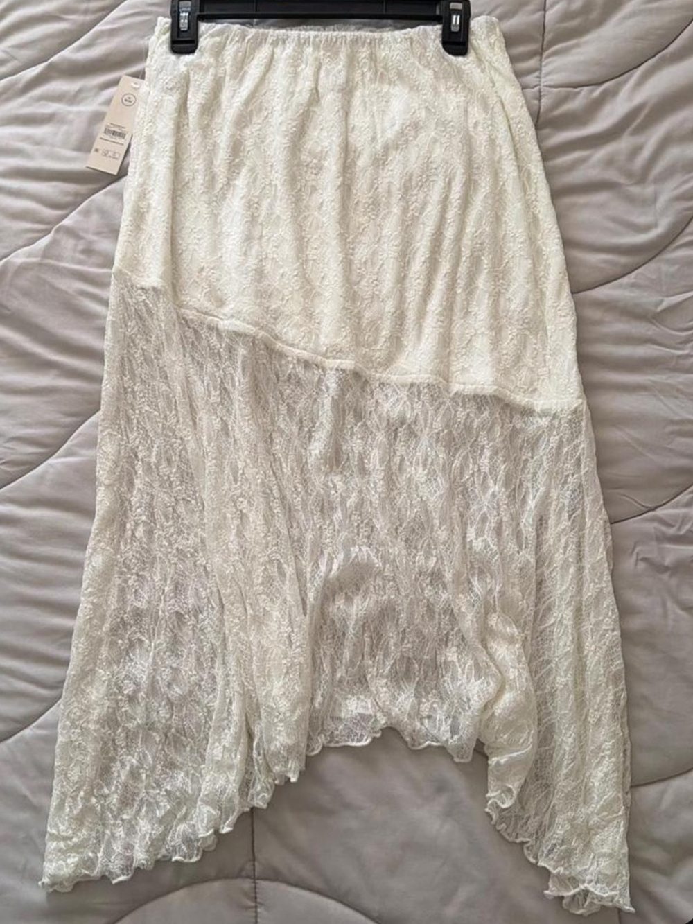 Women's White Lace High-Low Skirt - Delicate Asymmetric Hem